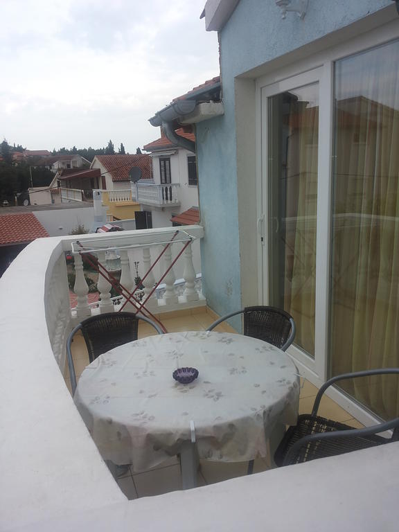 Apartments Villa Dalmatina Vodice Zimmer foto