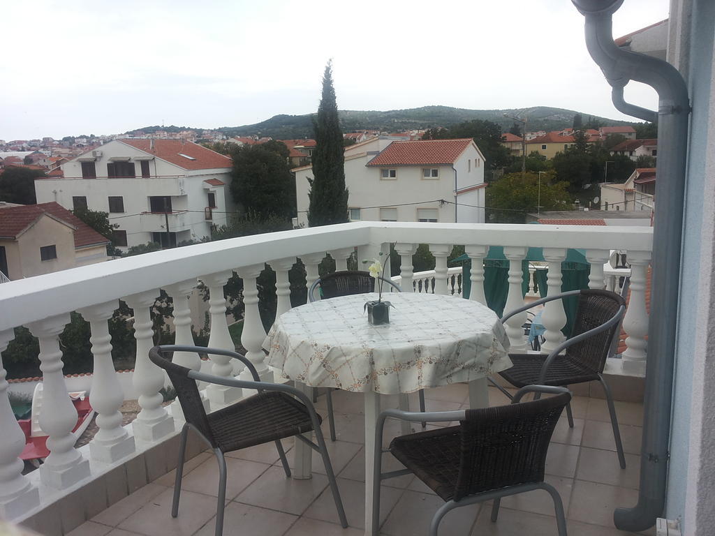 Apartments Villa Dalmatina Vodice Zimmer foto